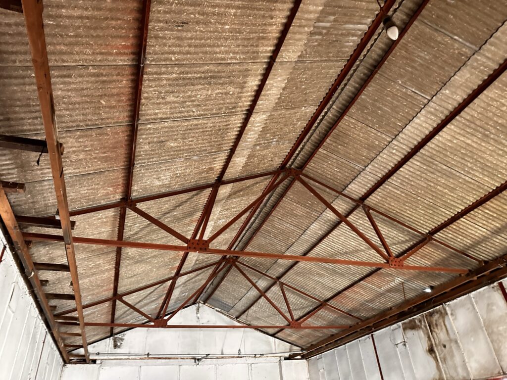 asbestos-roof-ceiling-in-a-large-shed